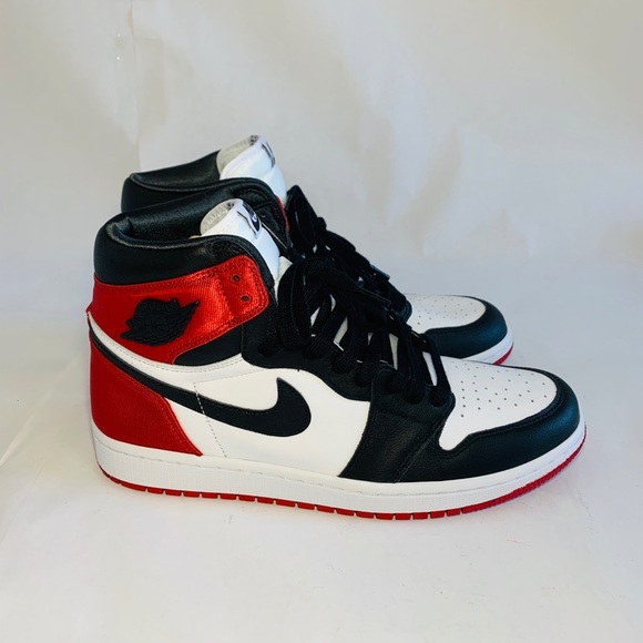 NIKE AIR JORDAN Other - Nike Air Jordan Retro 1 High OG Satin Black Toe
